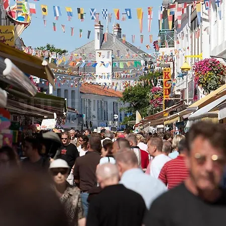 Bord De Mer, 6 Places, A 250 M, Dune, Parking Gratuit, Rez De Chaussee Sureleve * Saint-Hilaire-de-Riez